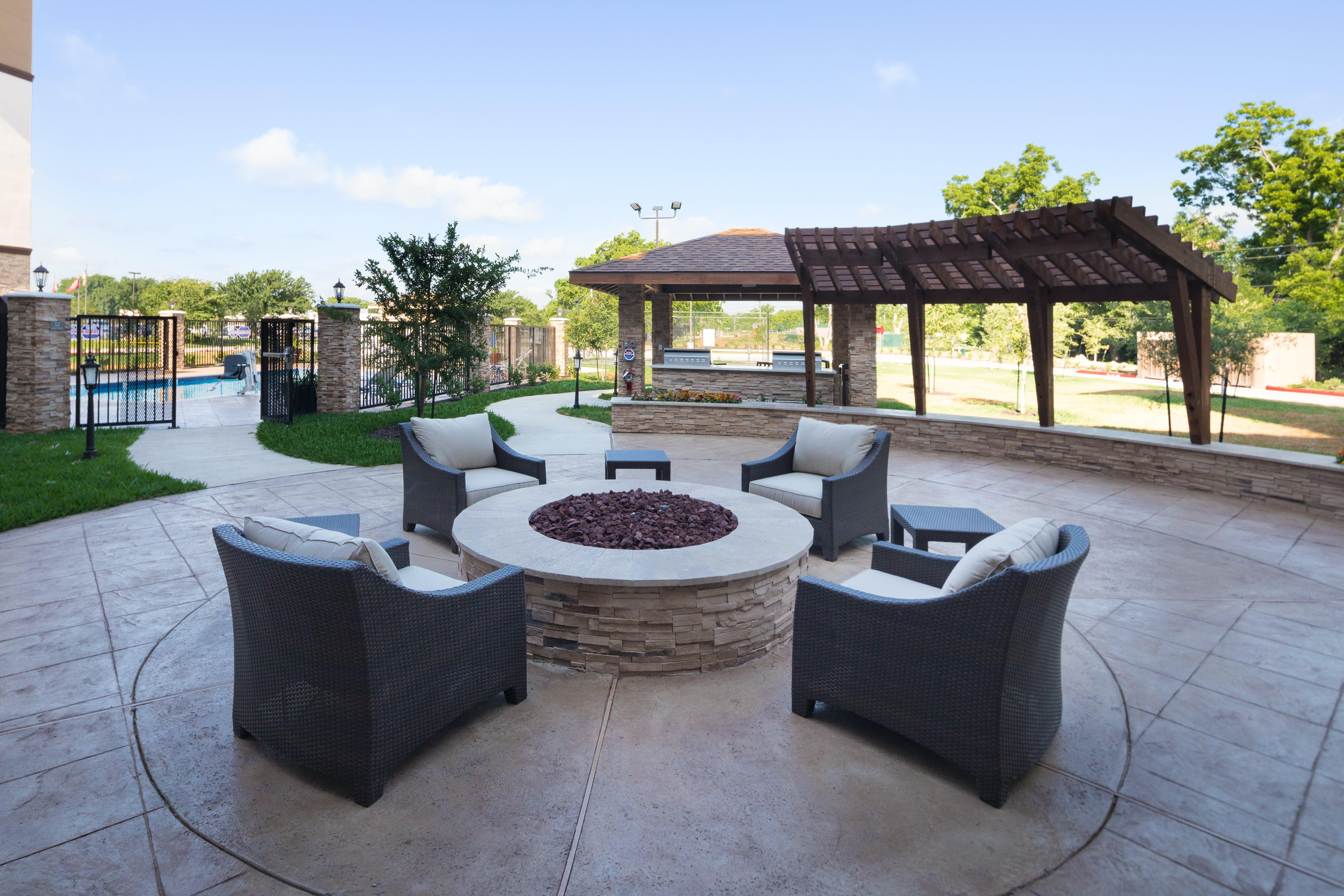 Staybridge Suites - Lake Jackson By Ihg Exterior photo